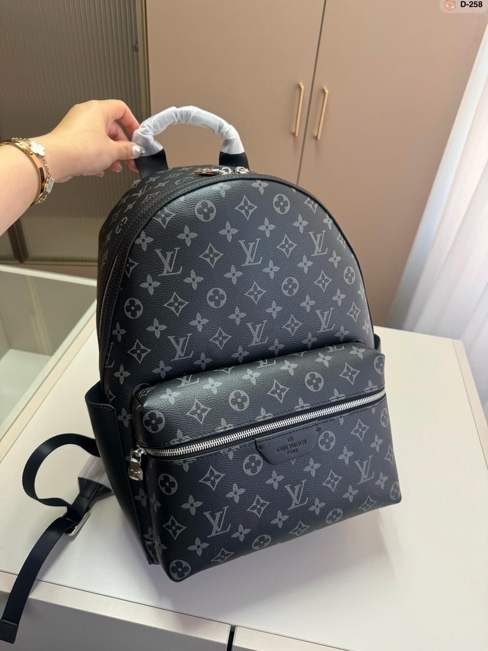 LV BAG MEN